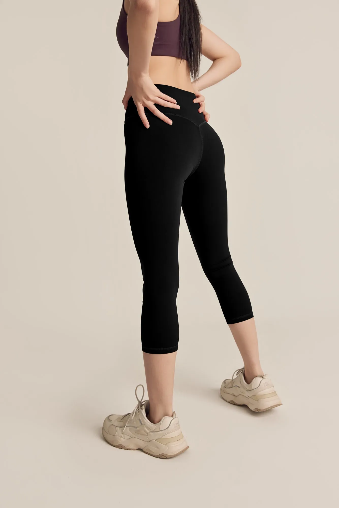 Classic Leggings (Crop 21") in Black Sesame