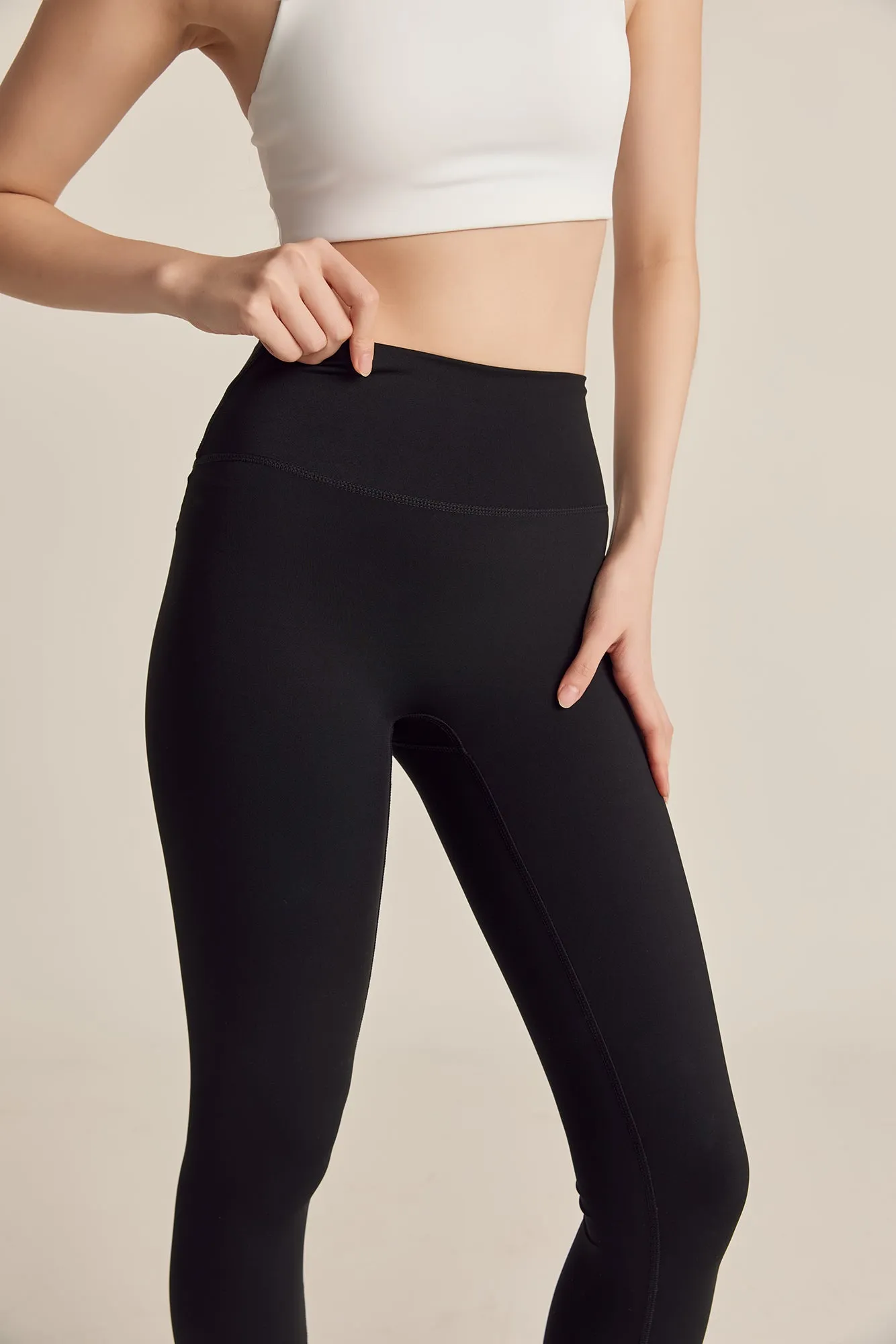 Classic Leggings (Crop 21") in Black Sesame