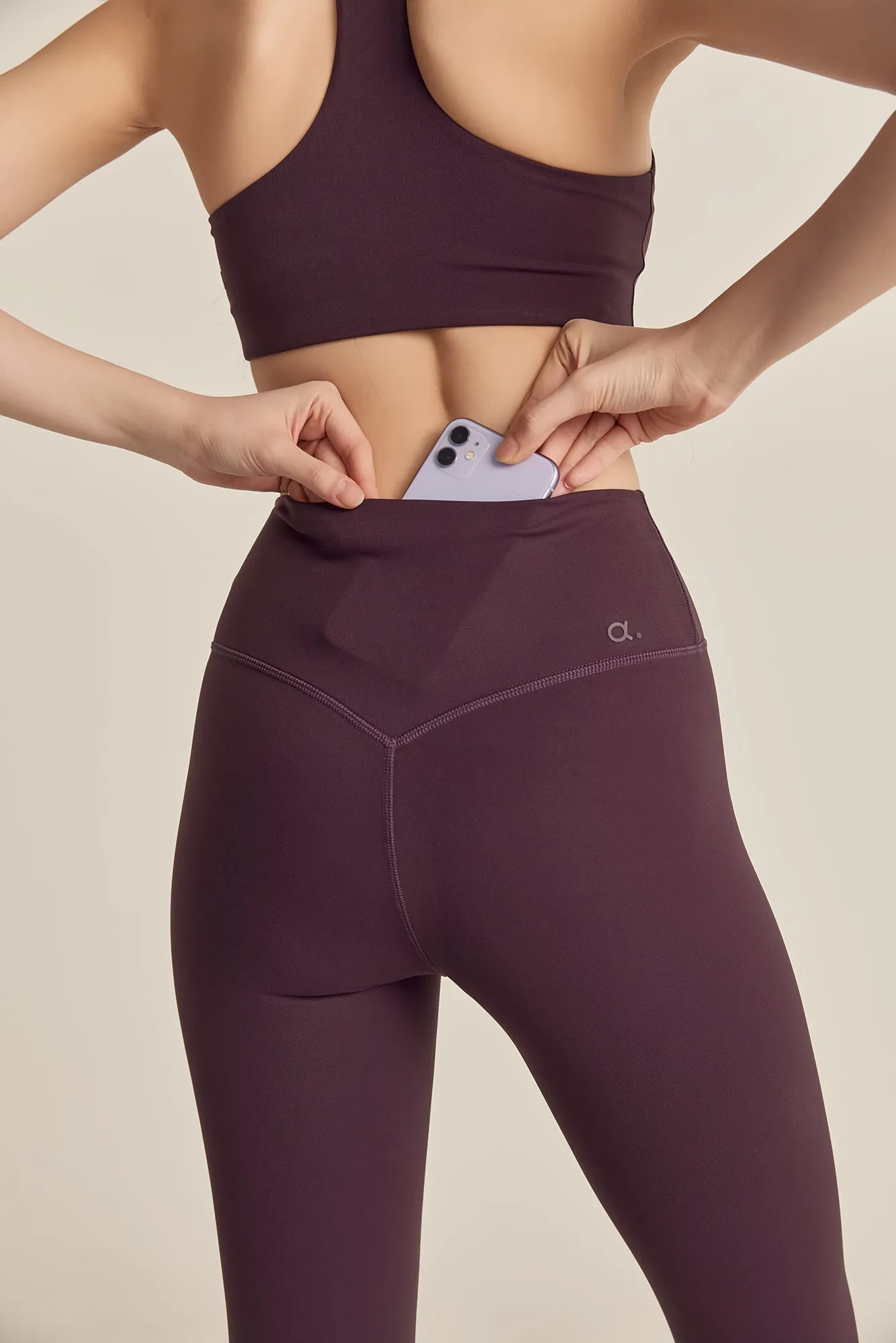 Classic Leggings (Crop 21") in Grape