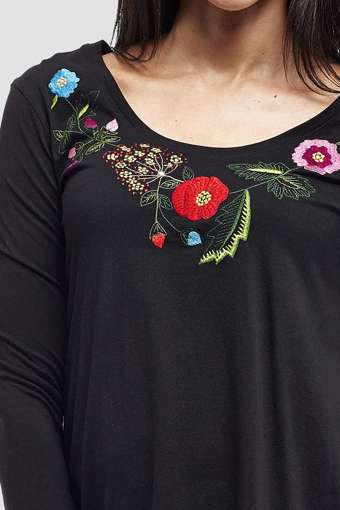 La Cera Floral Embroidered Top