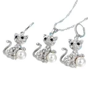 Luxury Austrian Crystal Cat Design Pendant Necklace