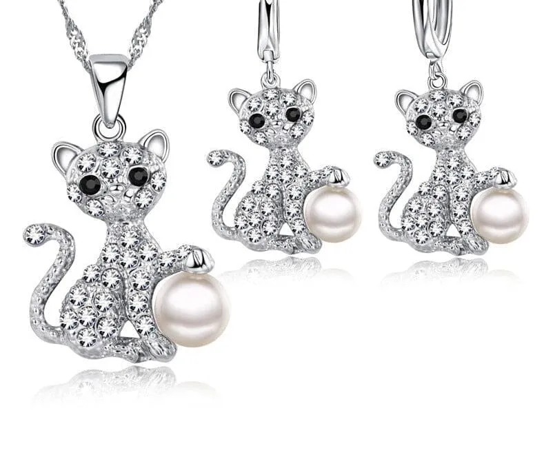 Luxury Austrian Crystal Cat Design Pendant Necklace