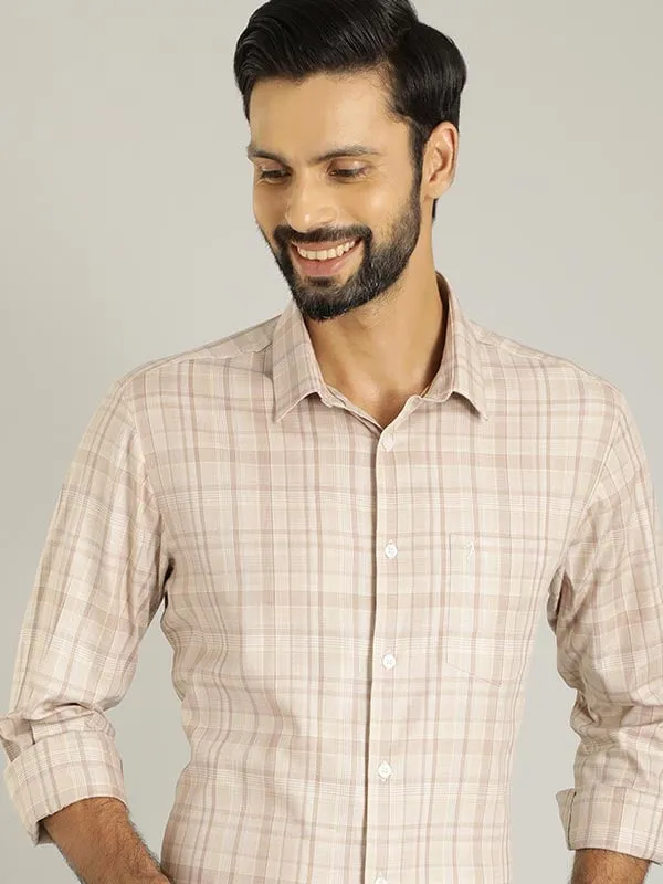 Men Checked Full Sleeve Cotton Blend Shirt