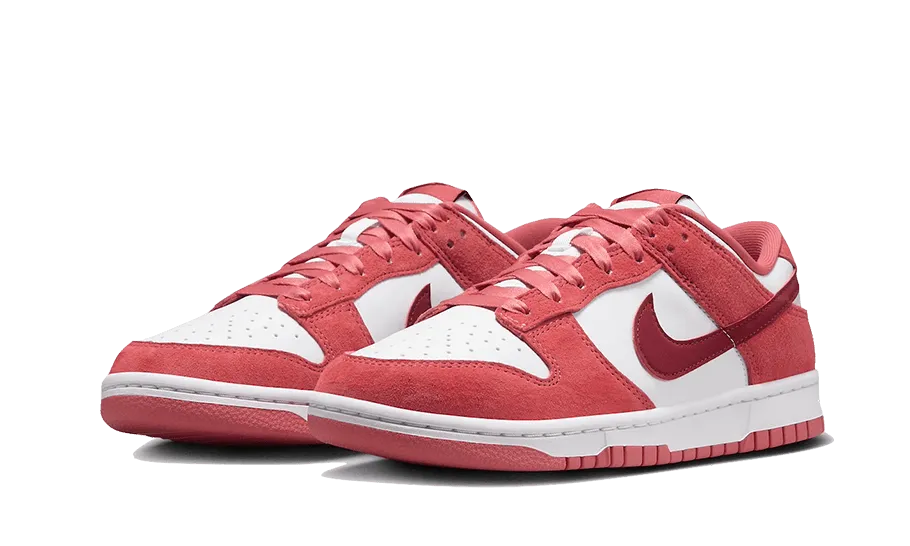 Nike Dunk Low Valentine's Day