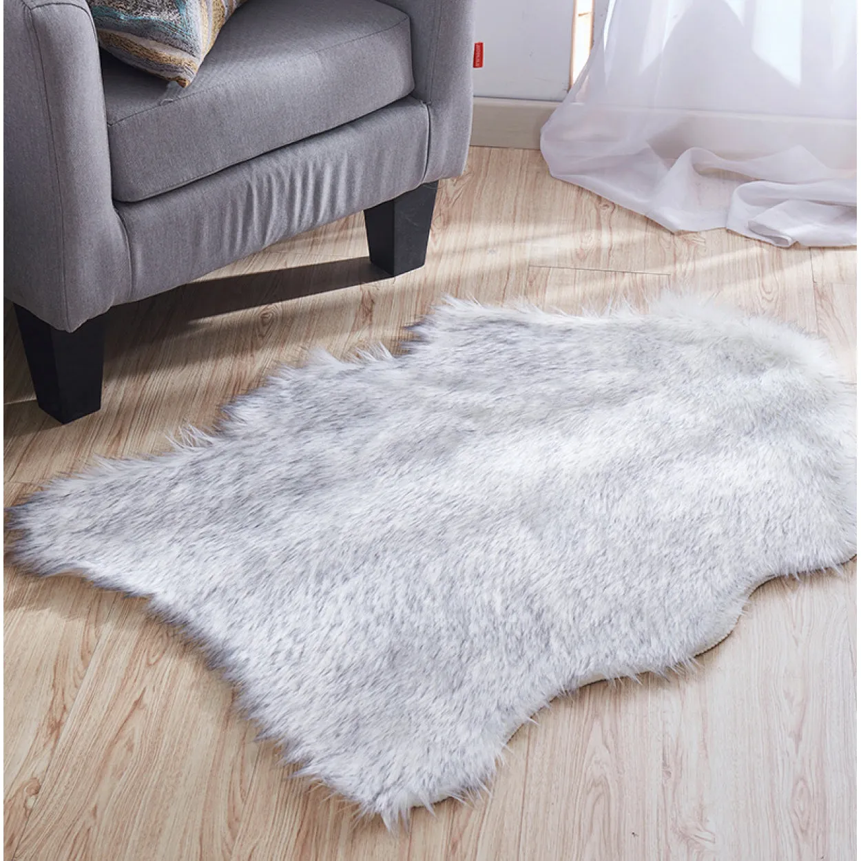 "Luxury Decorative" Hand Tufted Faux Fur Sheepskin Area Rug