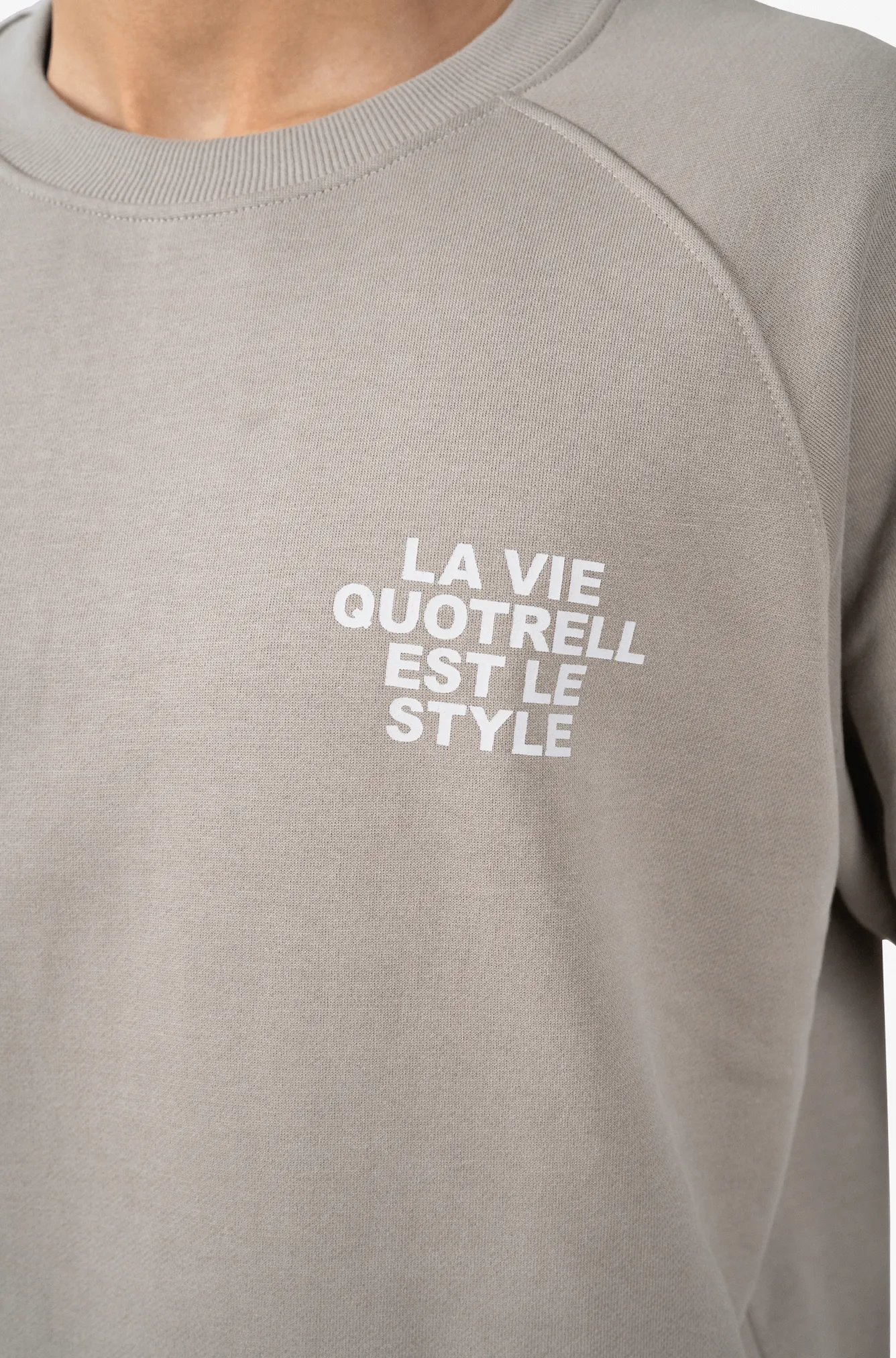 Quotrell La Vie Crewneck