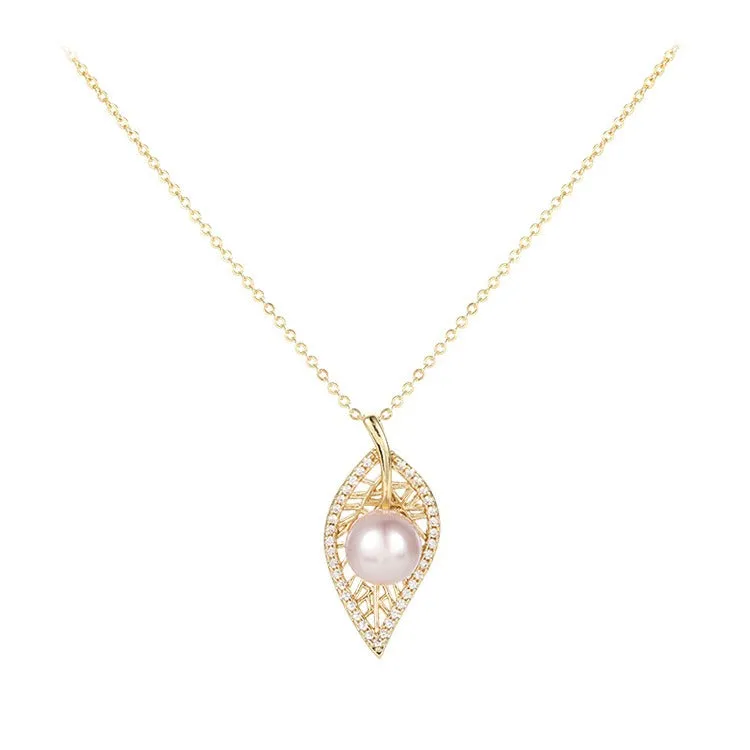 Summer Light Luxury High End Leaf Necklace